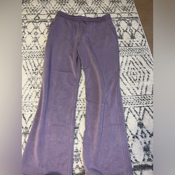 Lululemon softstreme high rise purple pant - Picture 3 of 4